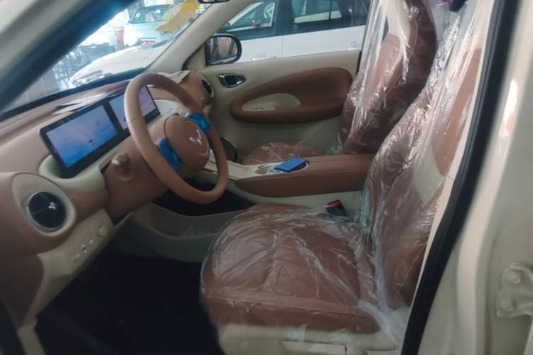 Used Wuling Bingo 2025 333 km Lingxi Connected Version Left Front Seat