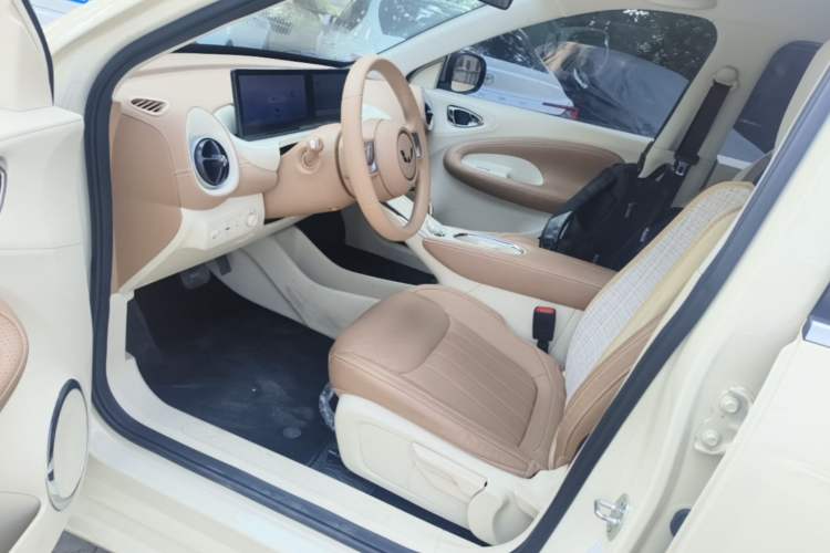 Used Wuling Bingo 2025 333 km Lingxi Connected Version Left Front Seat