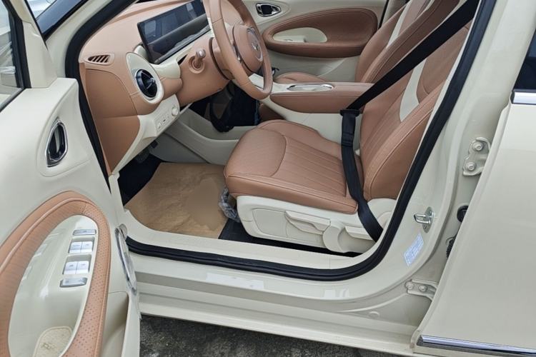 Used Wuling Bingo 2025 333 km Lingxi Connected Version Left Front Seat