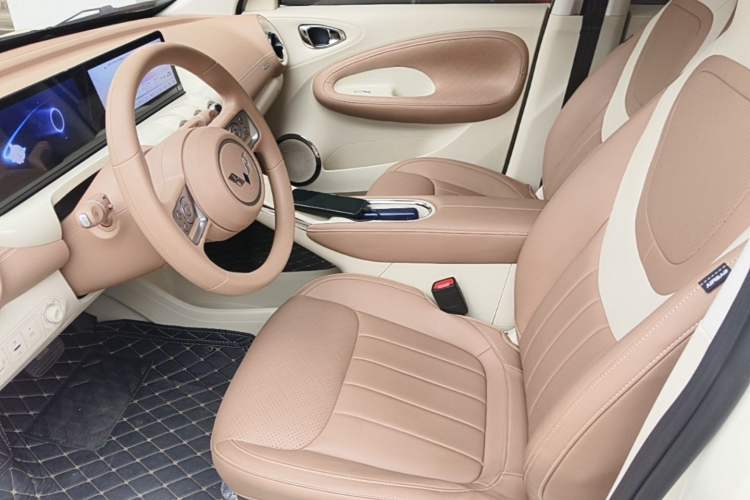 Used Wuling Bingo 2025 333 km Lingxi Connected Version Left Front Seat