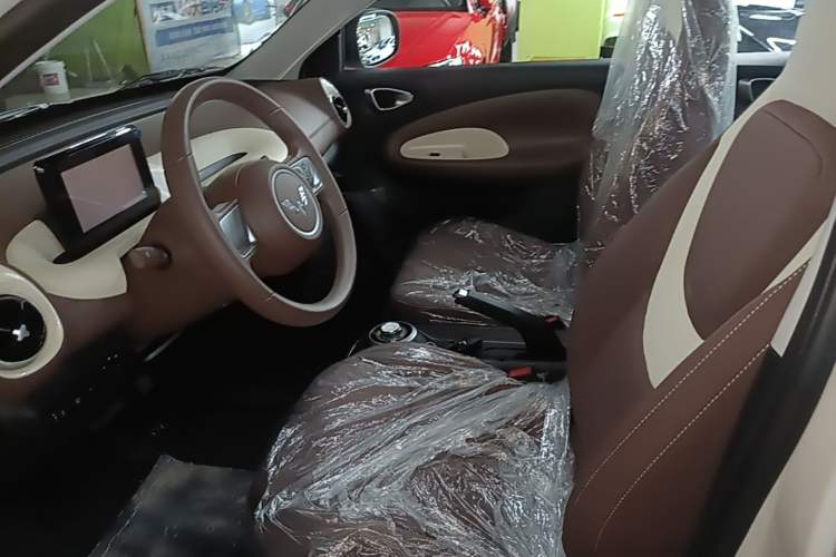 Used Wuling Bingo 2025 203km Light Edition Left Front Seat