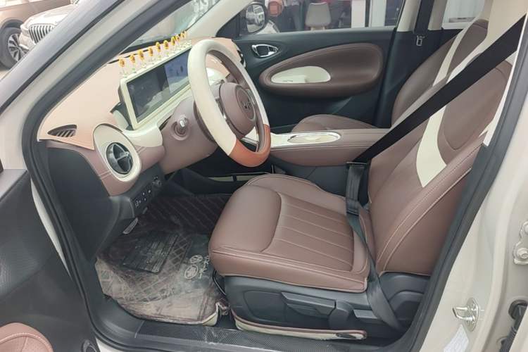Used Wuling Bingo 2025 333 km Lingxi Connected Version Left Front Seat