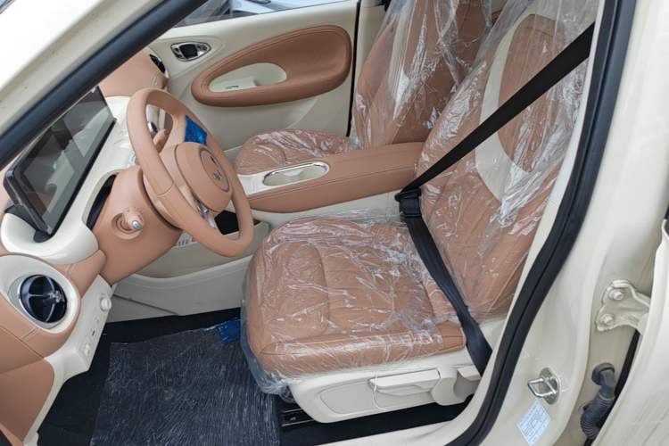 Used Wuling Bingo 2025 333 km Enjoyment Version Left Front Seat