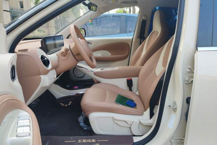 Used Wuling Bingo 2025 333 km Lingxi Connected Version Left Front Seat