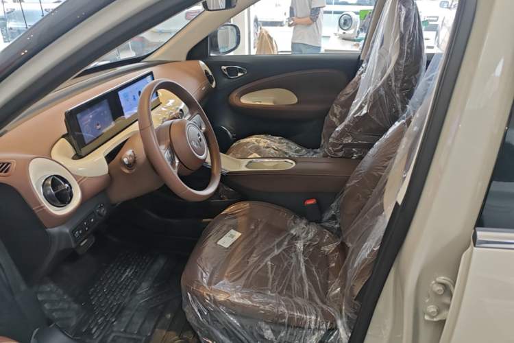 Used Wuling Bingo 2025 333 km Enjoyment Version Left Front Seat