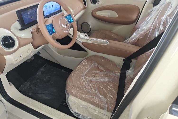 Used Wuling Bingo 2025 333 km Enjoyment Version Left Front Seat