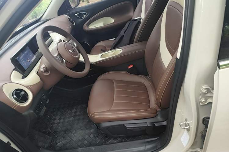 Used Wuling Bingo 2025 333 km Enjoyment Version Left Front Seat