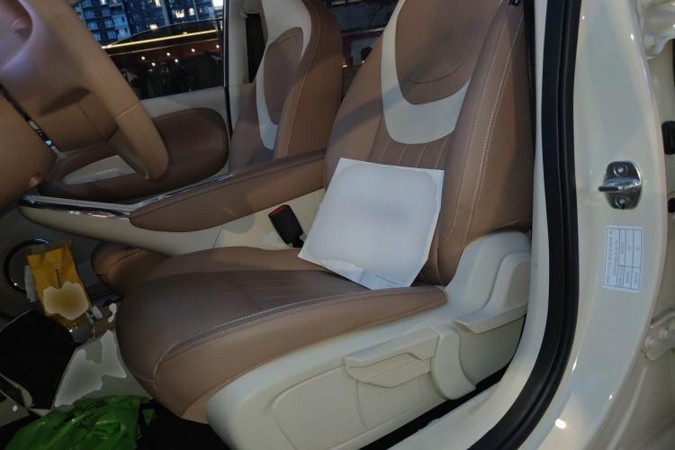 Used Wuling Bingo 2025 333 km Lingxi Connected Version Left Front Seat