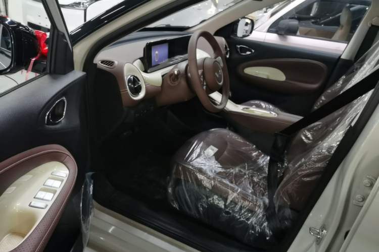 Used Wuling Bingo 2025 333 km Enjoyment Version Left Front Seat