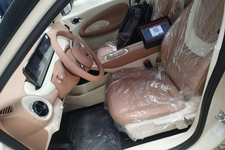 Used Wuling Bingo 2025 333 km Enjoyment Version Left Front Seat