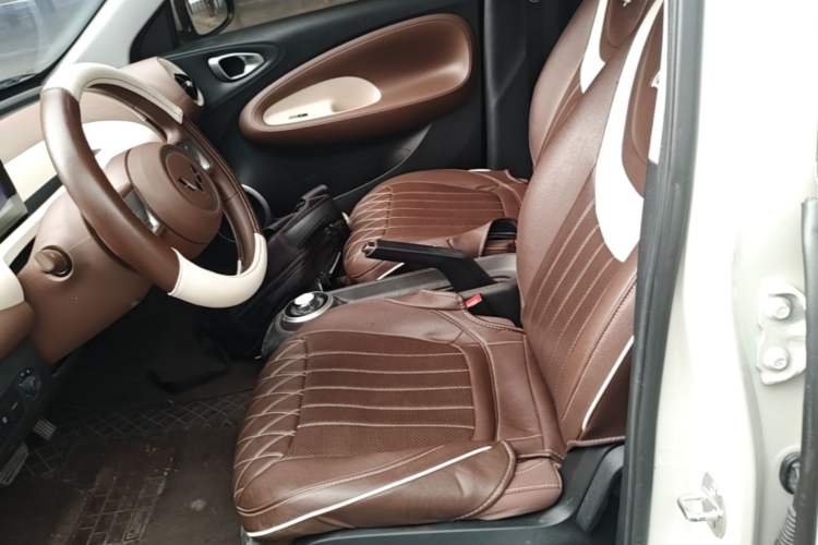 Used Wuling Bingo 2025 203km Light Edition Left Front Seat