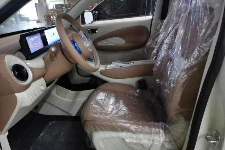 Used Wuling Bingo 2025 333 km Enjoyment Version Left Front Seat