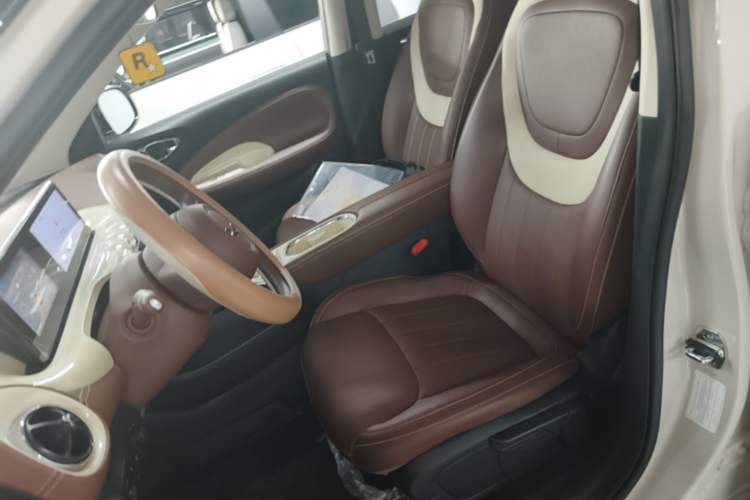 Used Wuling Bingo 2025 333 km Lingxi Connected Version Left Front Seat