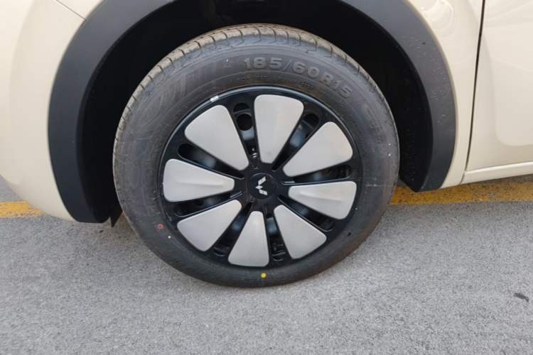 Used Wuling Bingo 2025 333 km Enjoyment Version Left Front Wheel Hub
