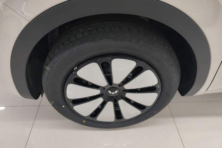 Used Wuling Bingo 2025 333 km Enjoyment Version Left Front Wheel Hub