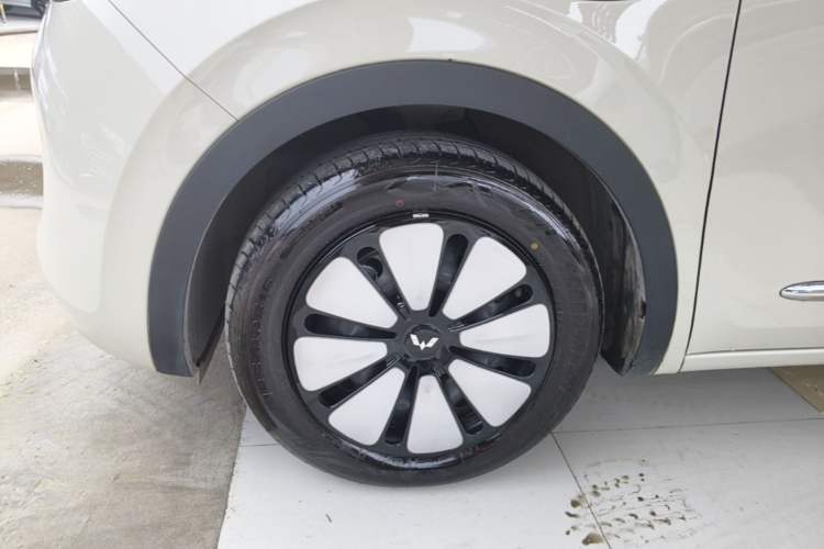 Used Wuling Bingo 2025 333 km Enjoyment Version Left Front Wheel Hub