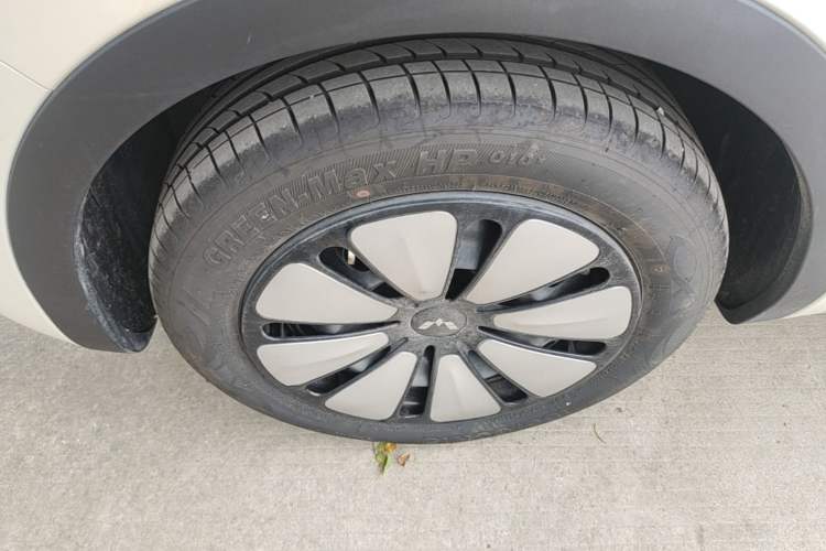 Used Wuling Bingo 2025 333 km Enjoyment Version Left Front Wheel Hub