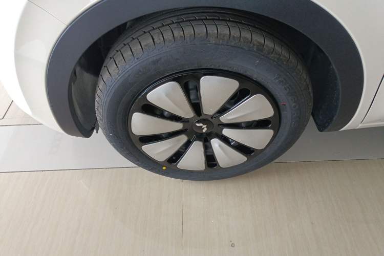 Used Wuling Bingo 2025 333 km Enjoyment Version Left Front Wheel Hub