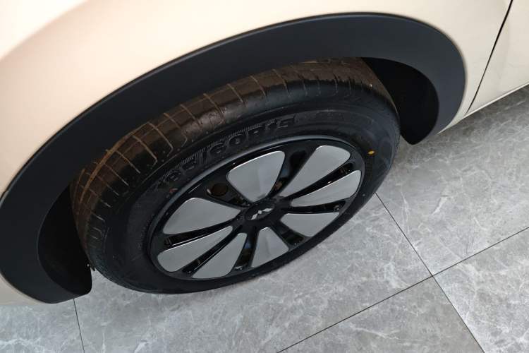 Used Wuling Bingo 2025 333 km Enjoyment Version Left Front Wheel Hub