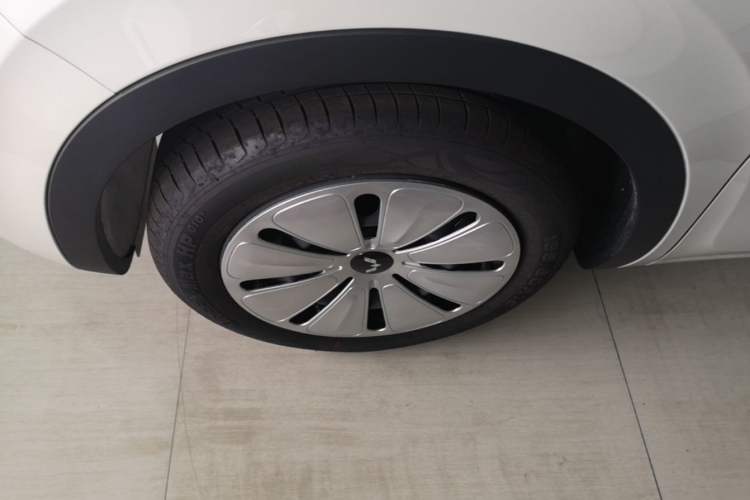Used Wuling Bingo 2025 203km Light Edition Left Front Wheel Hub