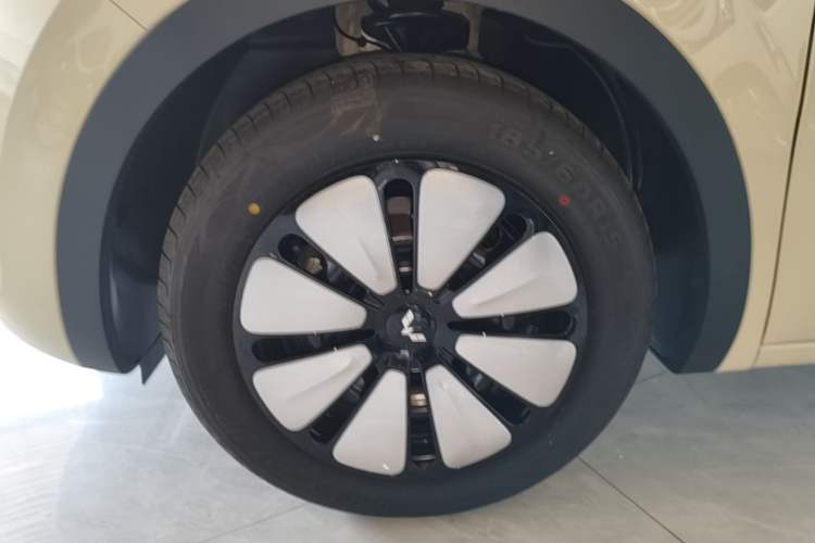 Used Wuling Bingo 2025 333 km Enjoyment Version Left Front Wheel Hub
