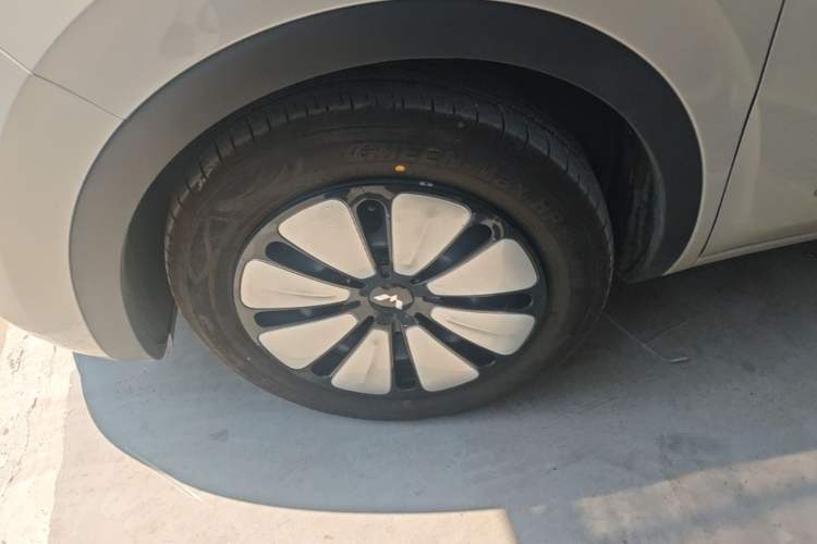 Used Wuling Bingo 2025 333 km Enjoyment Version Left Front Wheel Hub