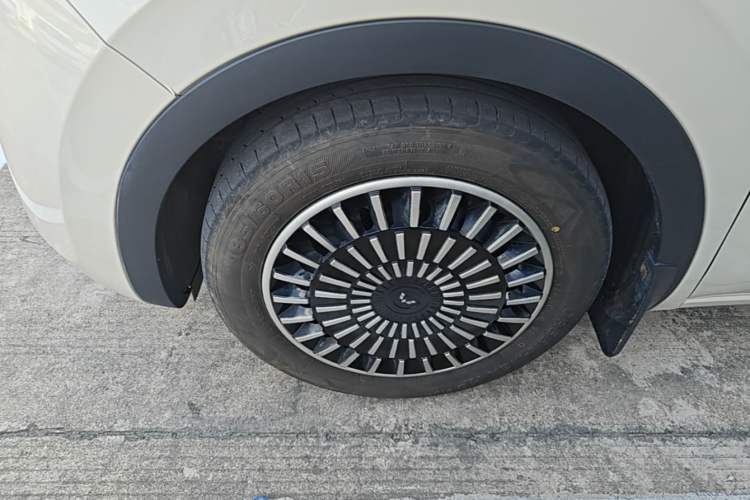 Used Wuling Bingo 2025 333 km Enjoyment Version Left Front Wheel Hub
