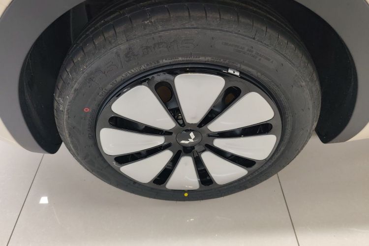 Used Wuling Bingo 2025 333 km Enjoyment Version Left Front Wheel Hub