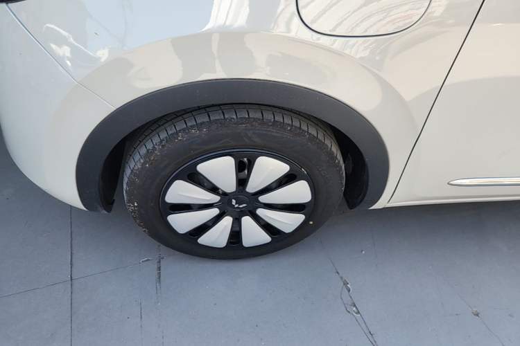 Used Wuling Bingo 2025 333 km Enjoyment Version Left Front Wheel Hub