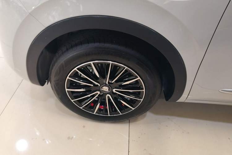 Used Wuling Bingo 2025 203km Light Edition Left Front Wheel Hub