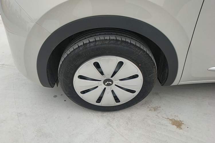 Used Wuling Bingo 2025 203km Light Edition Left Front Wheel Hub