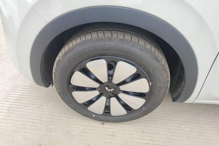 Used Wuling Bingo 2025 333 km Enjoyment Version Left Front Wheel Hub