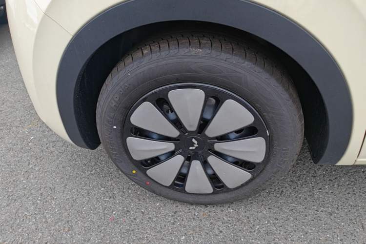 Used Wuling Bingo 2025 333 km Enjoyment Version Left Front Wheel Hub