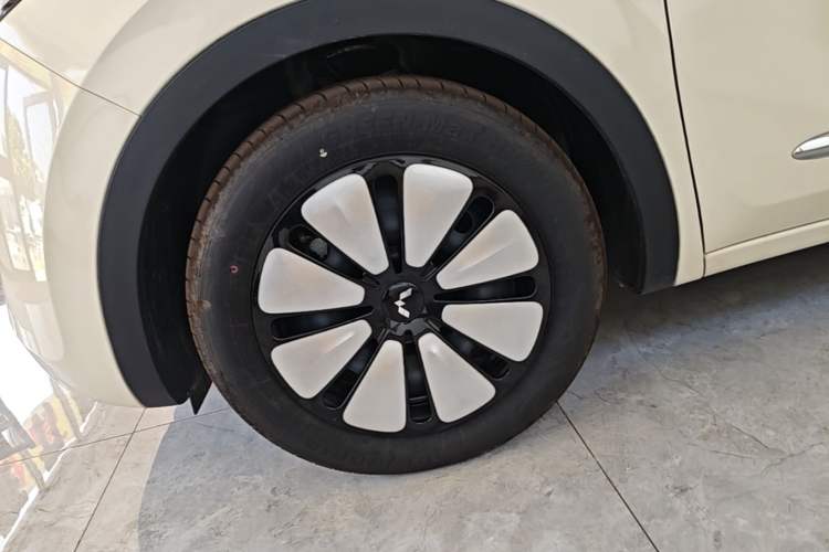 Used Wuling Bingo 2025 333 km Enjoyment Version Left Front Wheel Hub