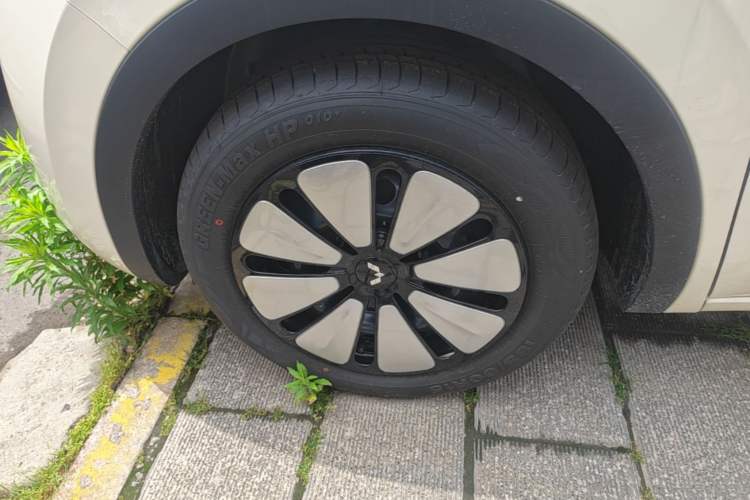 Used Wuling Bingo 2025 333 km Enjoyment Version Left Front Wheel Hub