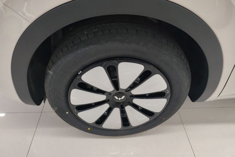Used Wuling Bingo 2025 333 km Enjoyment Version Left Front Wheel Hub