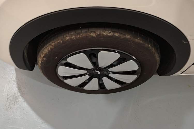 Used Wuling Bingo 2025 333 km Enjoyment Version Left Front Wheel Hub