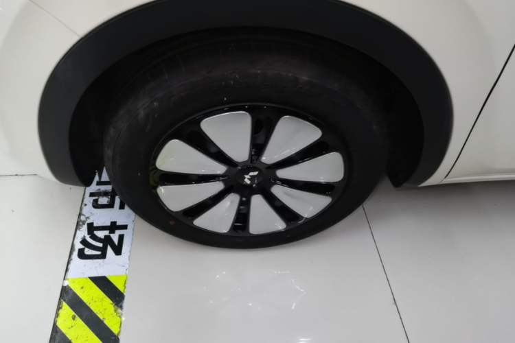 Used Wuling Bingo 2025 333 km Enjoyment Version Left Front Wheel Hub