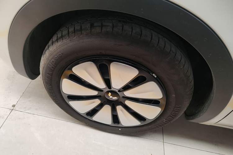 Used Wuling Bingo 2025 333 km Enjoyment Version Left Front Wheel Hub