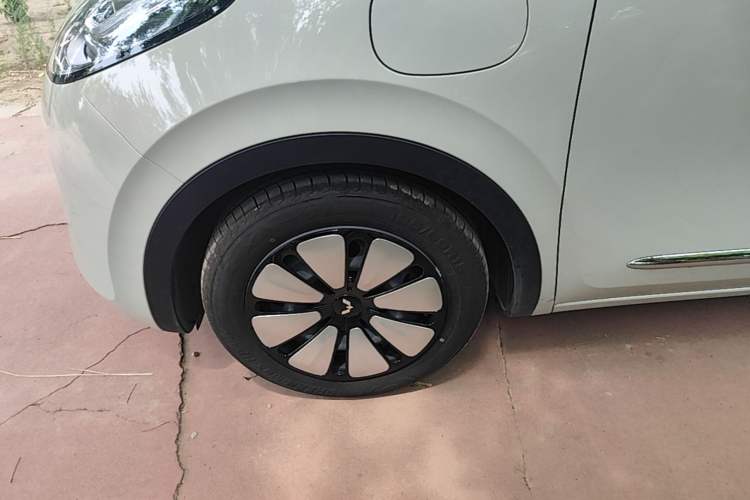 Used Wuling Bingo 2025 333 km Enjoyment Version Left Front Wheel Hub