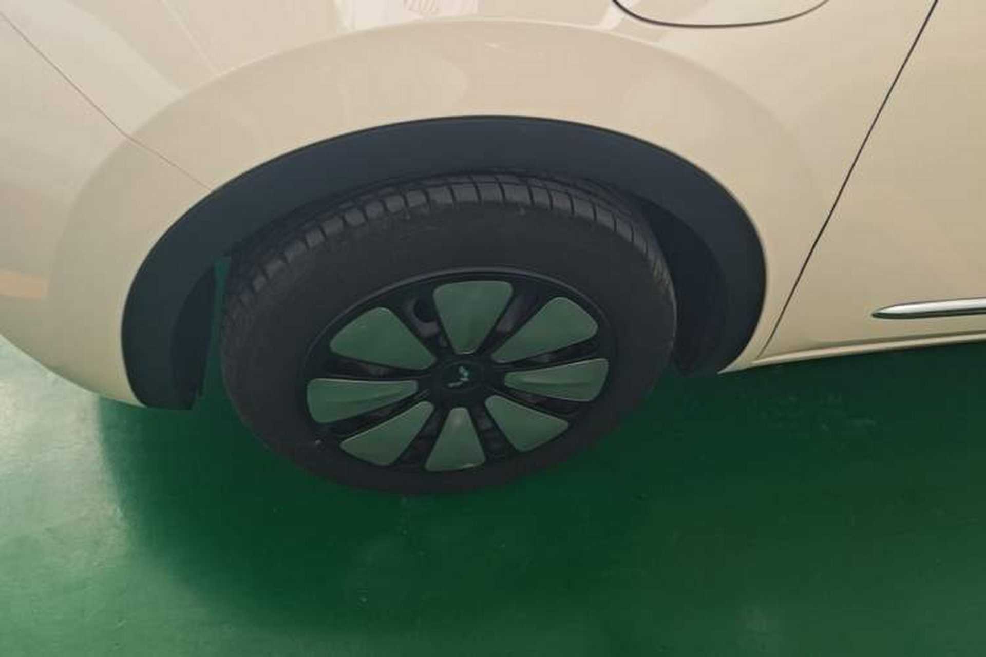Used Wuling Bingo 2025 333 km Lingxi Connected Version Left Front Wheel Hub