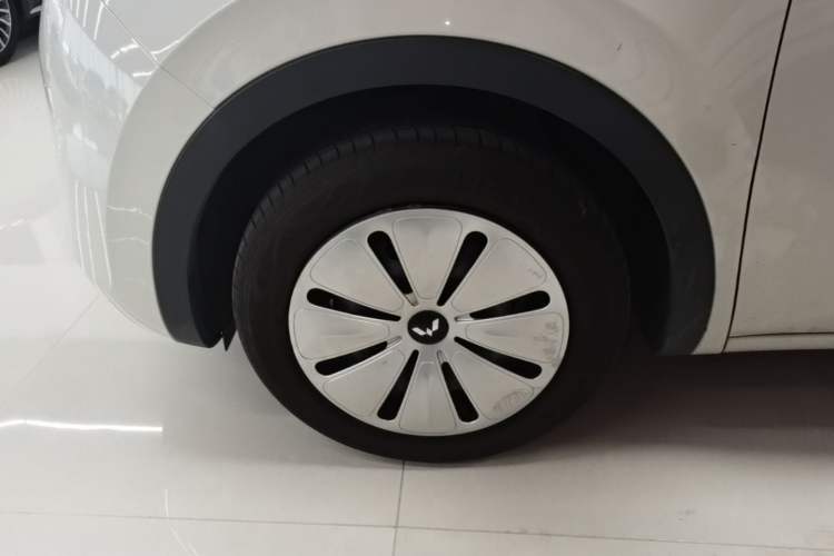 Used Wuling Bingo 2025 203km Light Edition Left Front Wheel Hub