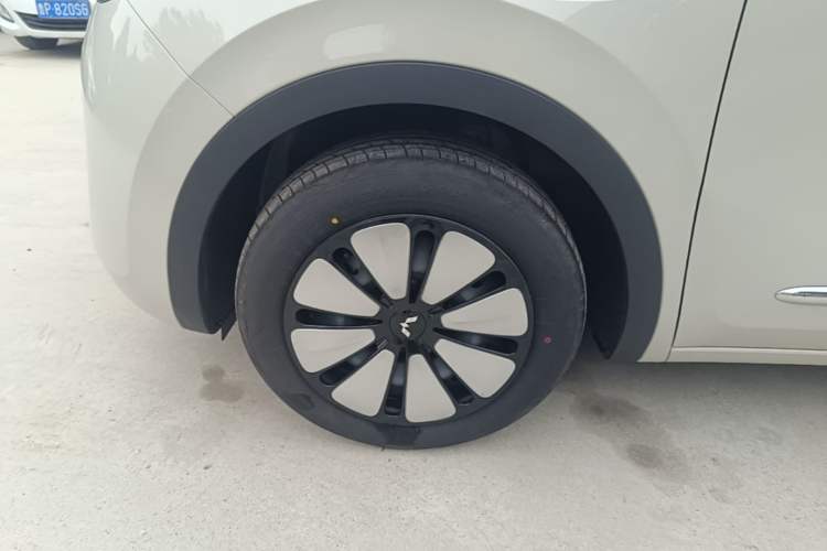 Used Wuling Bingo 2025 333 km Enjoyment Version Left Front Wheel Hub