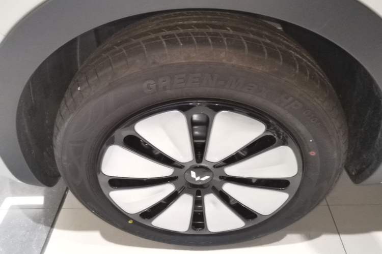 Used Wuling Bingo 2025 333 km Enjoyment Version Left Front Wheel Hub