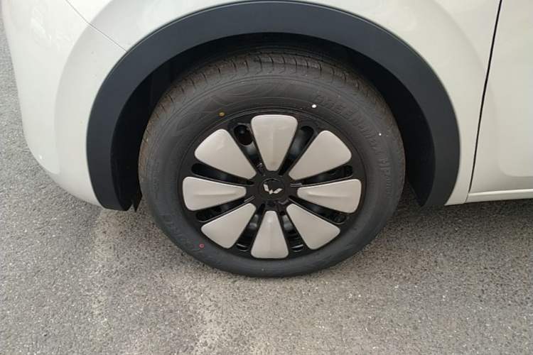 Used Wuling Bingo 2025 333 km Enjoyment Version Left Front Wheel Hub