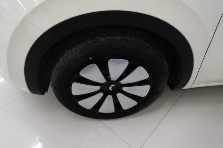 Used Wuling Bingo 2025 333 km Enjoyment Version Left Front Wheel Hub