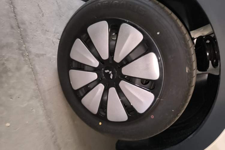 Used Wuling Bingo 2025 333 km Enjoyment Version Left Front Wheel Hub