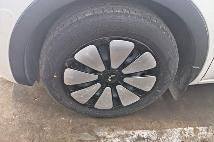 Used Wuling Bingo 2025 333 km Enjoyment Version Left Front Wheel Hub