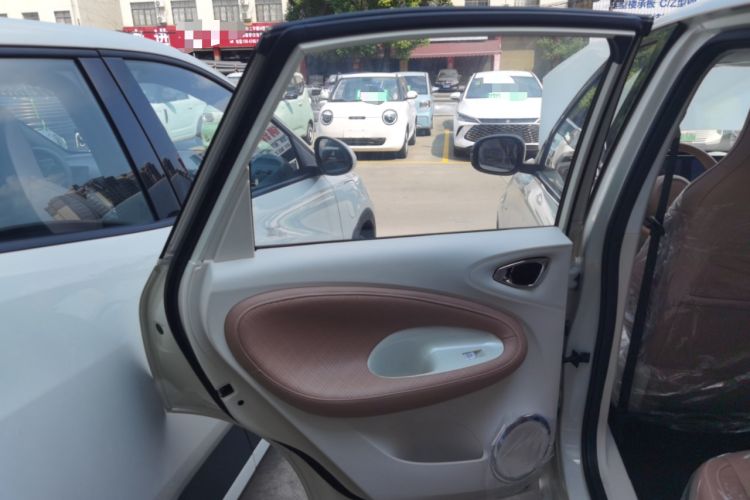 Used Wuling Bingo 2025 333 km Lingxi Connected Version Left Rear Door Interior
