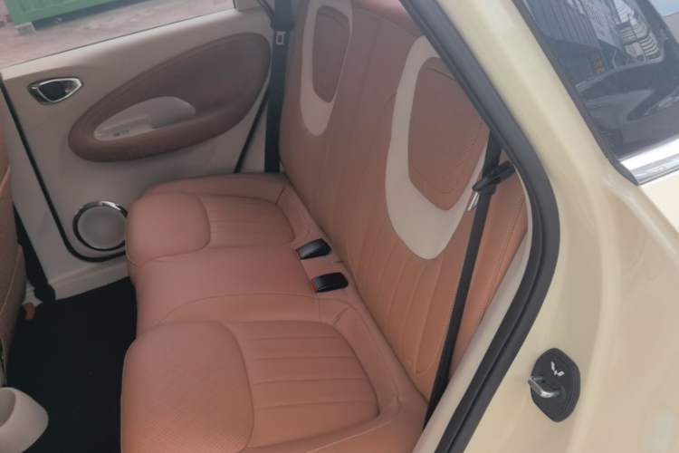 Used Wuling Bingo 2025 333 km Lingxi Connected Version Left Rear Seat
